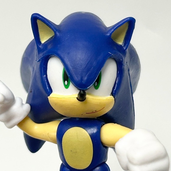 Sonic The Hedgehog Pointing Modern Action Figure. FIRM PRICE! - Picture 7 of 9